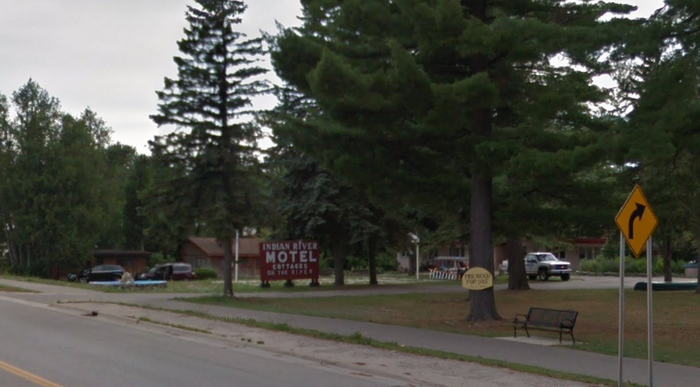 Indian River Motel and Cottages - STREET VIEW (newer photo)